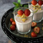 Strawberry Cheesecake Shake mit Vanilleeis